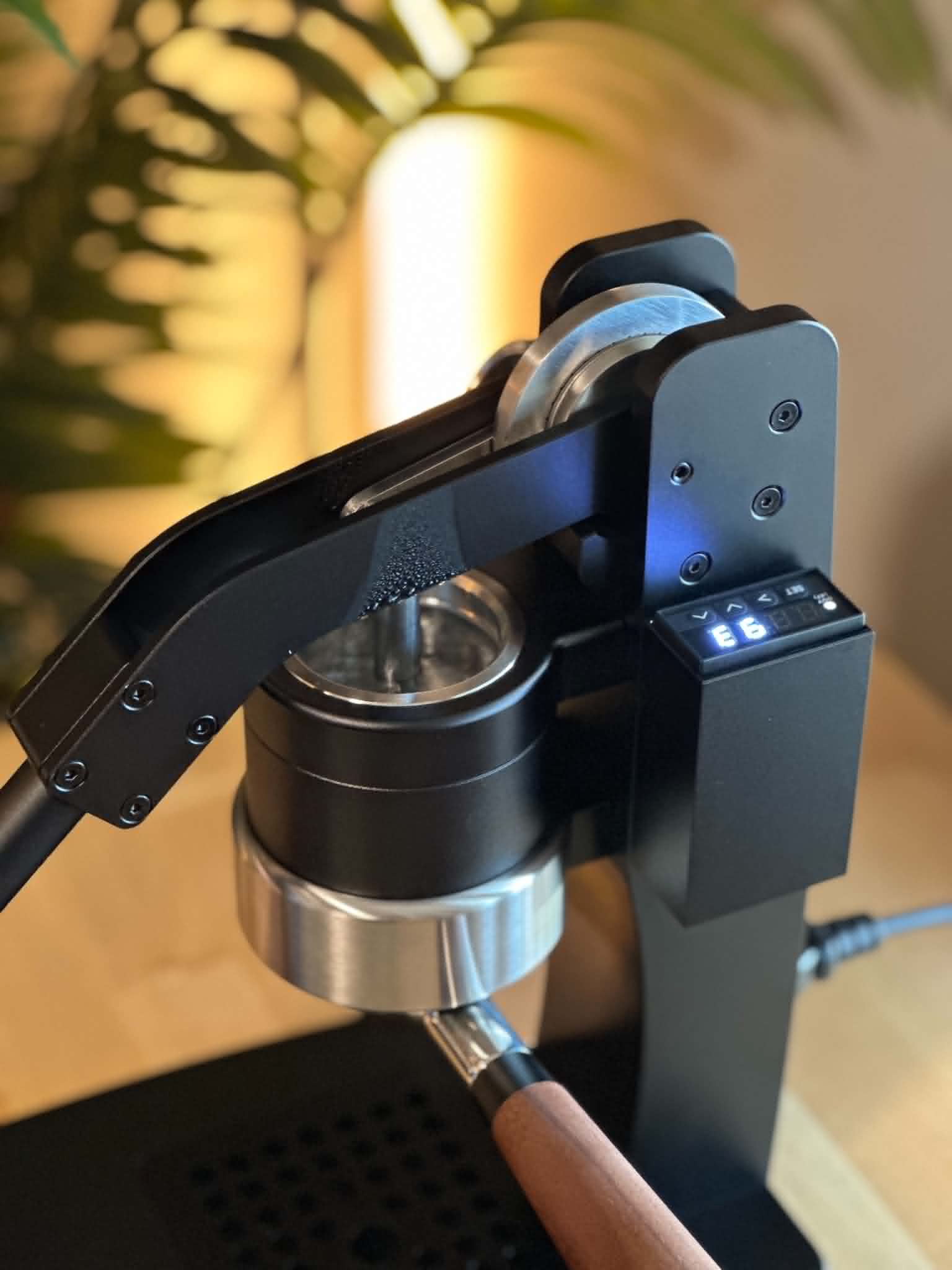 Turin Axis Lever Espresso Machine - Image 5